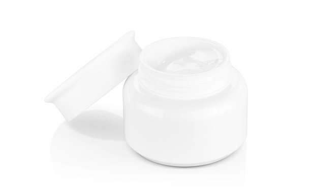 白色塑料奶油罐孤立在白色背景与剪切路径图片下载