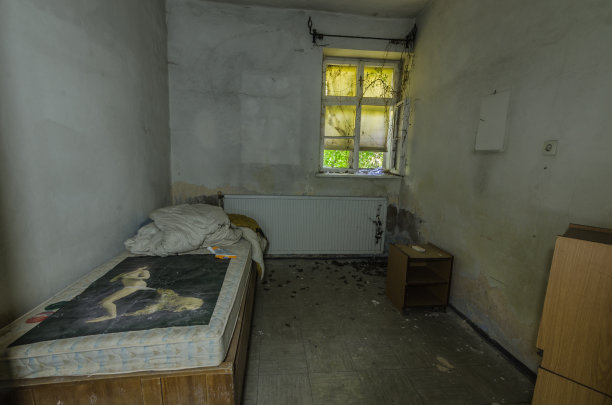 楼房里有床的房间图片下载