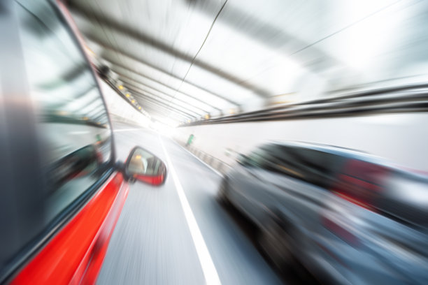 高速行驶图片下载