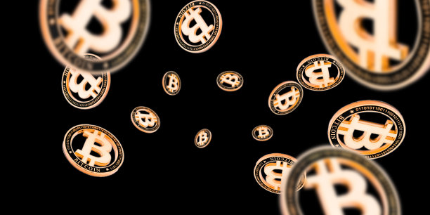 比特币挖矿孤立在黑色背景下。黄金CryptoCash下降。莱特币，以太坊加密货币概念图片下载