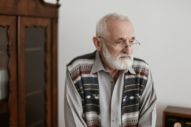 生病担心男人图片下载