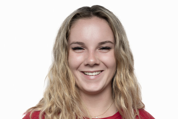 快乐的年轻女人的肖像与微笑的面部表情图片下载