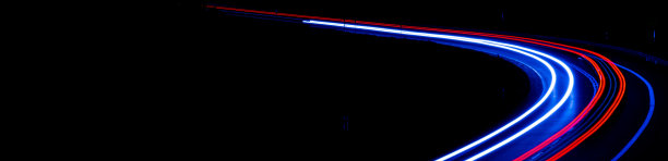 夜晚的车灯图片下载