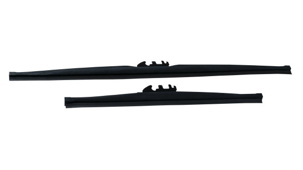 汽车挡风玻璃的黑色刮水器。雨保护图片下载