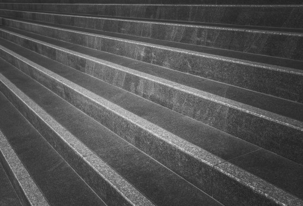 大理石楼梯。现代建筑靠近台阶图片下载