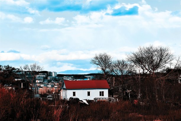 有红色屋顶的房子图片下载