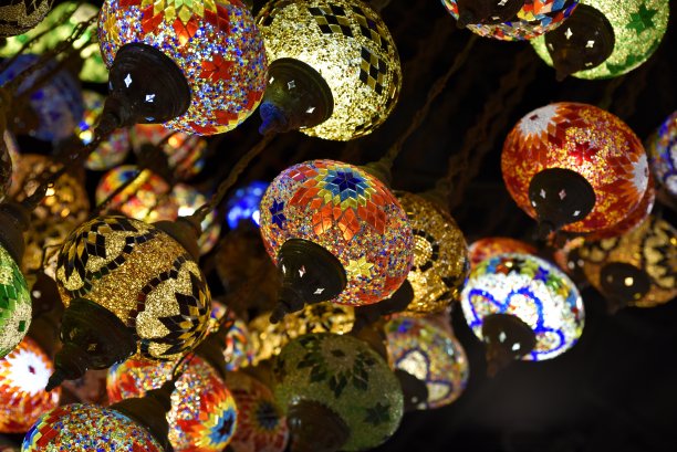 土耳其灯或摩洛哥灯笼，东方风格，迪拜地球村的装饰灯图片下载