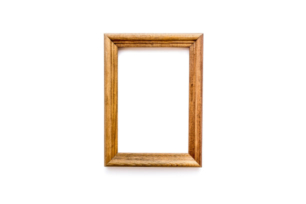 简单的木制特写垂直相框与柔和的阴影孤立在白色的背景。图片下载