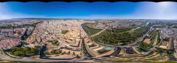 没有天空的360度全景，科尔多瓦老城和罗马诺桥的鸟瞰图。西班牙图片下载