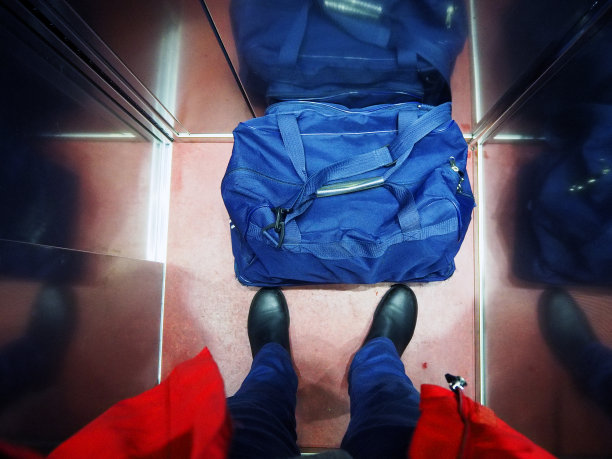 从球场回来图片下载