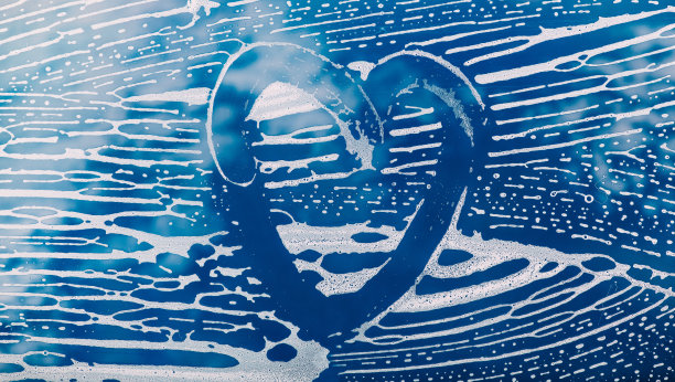 用心清洁窗户图片下载