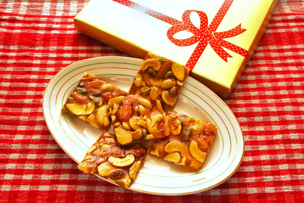 一种类似于脆饼的印度甜食，以糖或粗糖为基料图片下载