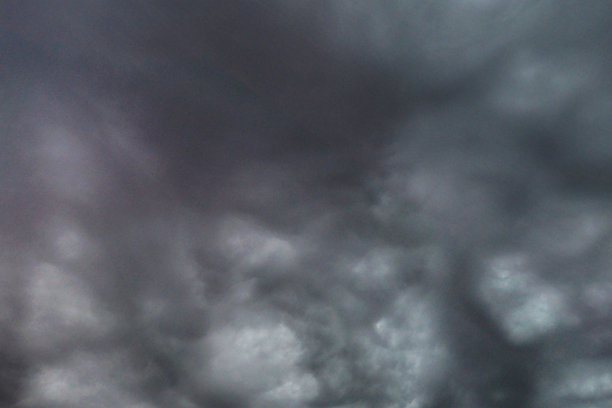 戏剧性的暴风雨天空，3d渲染。图片下载