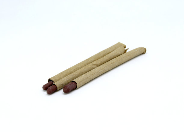 在巴西流行的圣约翰派对上燃放的烟花图片下载