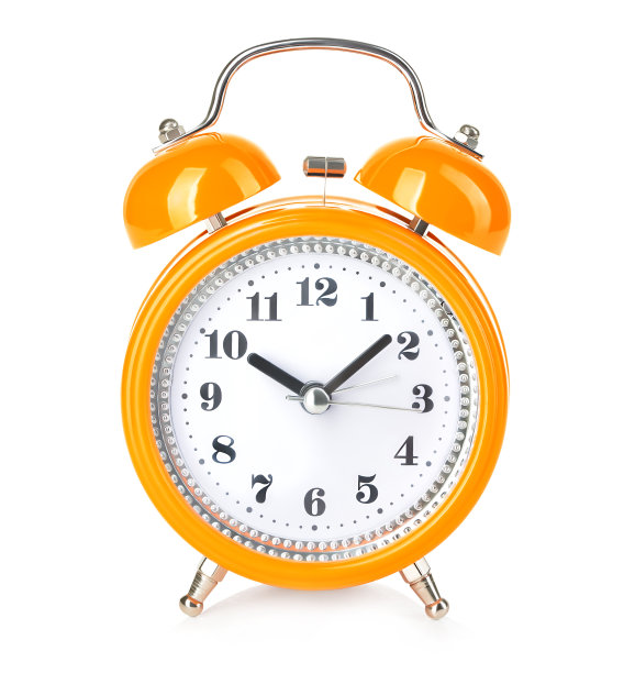 闹钟近景隔离在白色背景上。图片下载