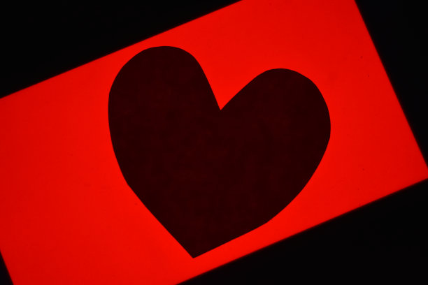 爱情情人的婚姻心以红色为背景图片下载