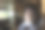 一个十几岁的女孩深夜坐在电脑前图片下载