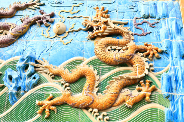 中国琉璃瓦雕龙图片下载