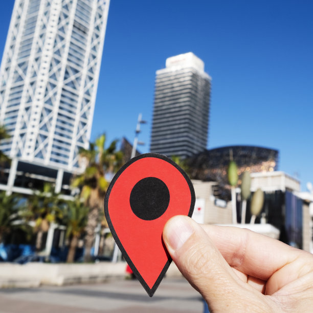 巴塞罗那奥林匹克港的红色标记图片下载