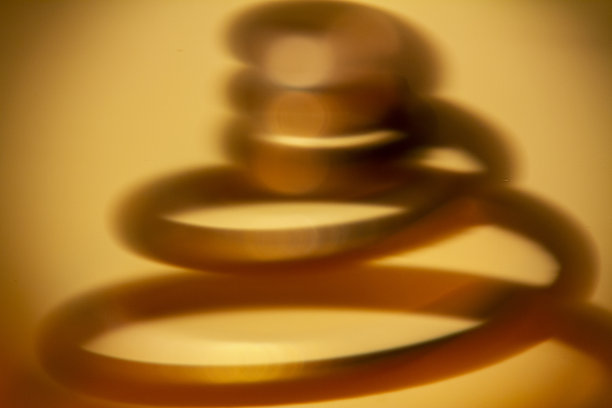 金属螺旋影我们闪耀耀斑图片下载