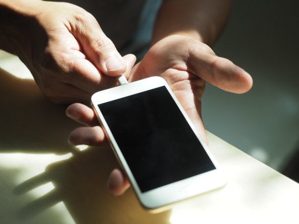 特写手机充电电源空白屏幕图片下载