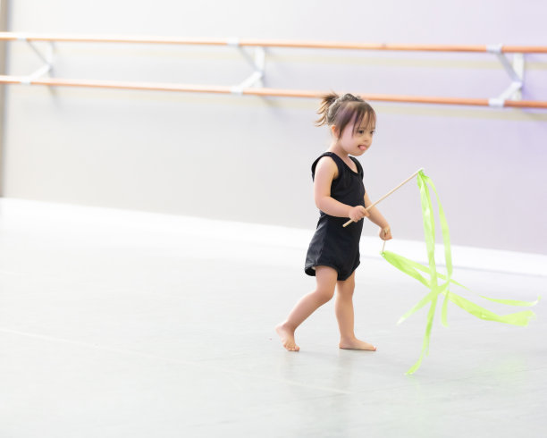 儿童唐氏综合症舞蹈班图片下载