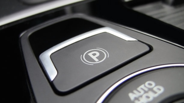 汽车上的电子手刹图片下载