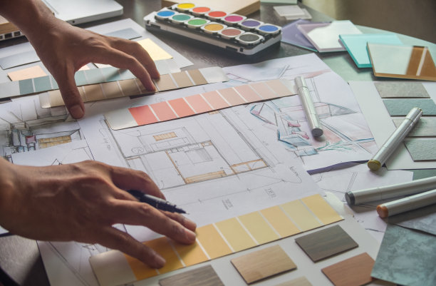 建筑师设计师室内创意工作手绘草图计划蓝图选择材料颜色样品艺术工具设计工作室图片下载