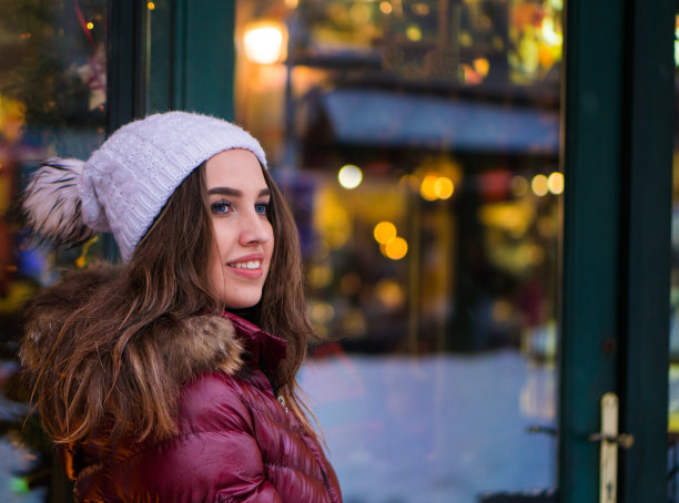 冬天的女人画像图片下载