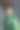 漂亮的女人穿着绿色闪亮的衣服图片下载
