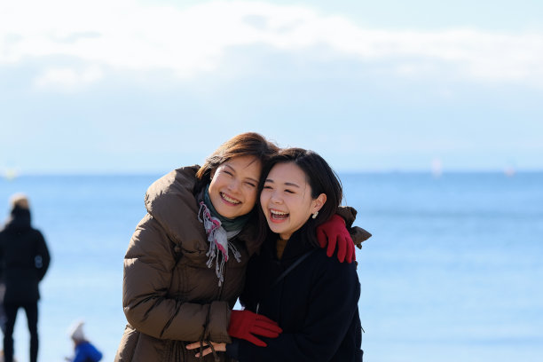 母亲和女儿的友谊图片下载