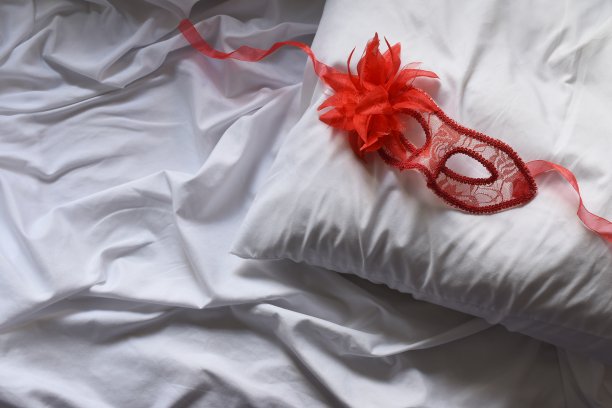 红色的面具图片下载