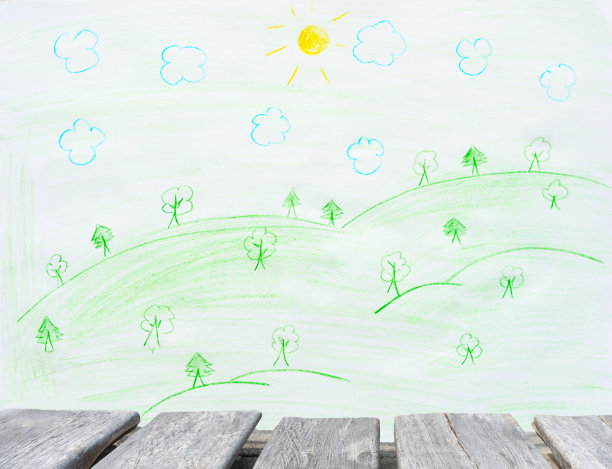 空木桌上的背景是夏日的自然图片下载