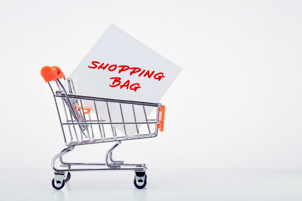 购物车，上面有一张便条纸，上面写着购物袋图片下载