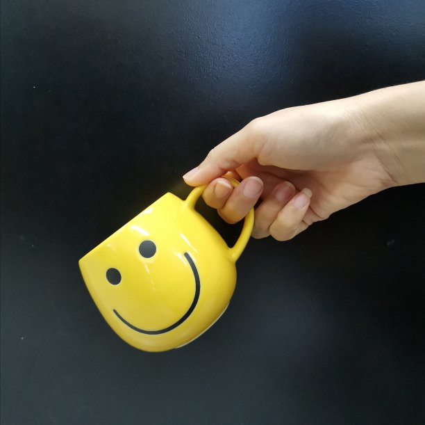 一杯水图片下载