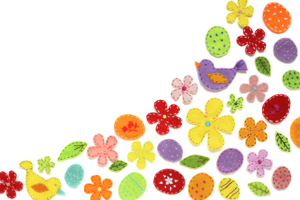 复活节的边界上是白色的。节日背景有彩色的蛋、花、鸟、叶，用刺绣装饰。图片下载