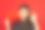 春节快乐。亚洲年轻女孩的肖像孤立在红色的背景图片下载