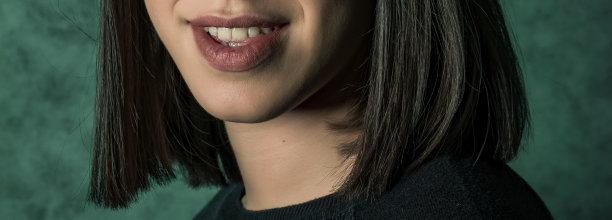 女人的舌头、牙齿和嘴唇图片下载