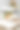 美味的婚礼蛋糕;上面有新娘和新郎的小雕像。图片下载