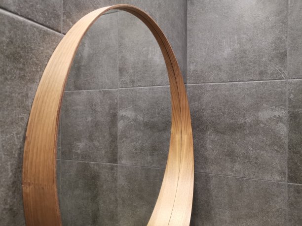 椭圆形的镜子图片下载