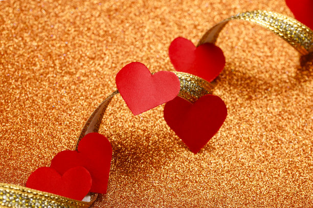 红色的小心脏。情人节的概念图片下载