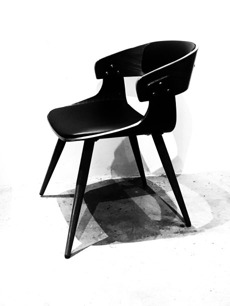 黑白扶手椅图片下载