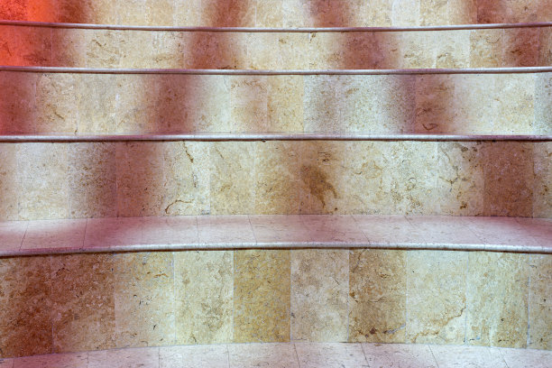 建筑中的大理石楼梯背景图片下载