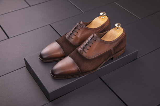 真皮经典男装鞋图片下载