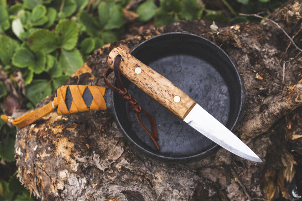 Kuksa和丛林刀图片下载