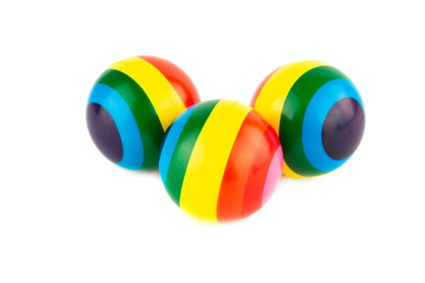三个彩色条纹橡皮球图片下载