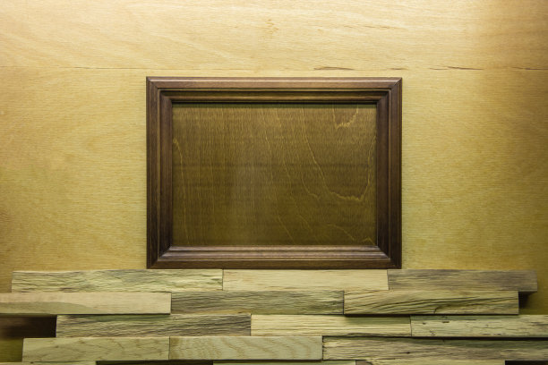 空的棕色木制相框挂在墙上图片下载