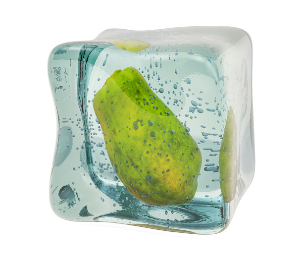 冰冻的木瓜方块，3D渲染孤立的白色背景图片下载