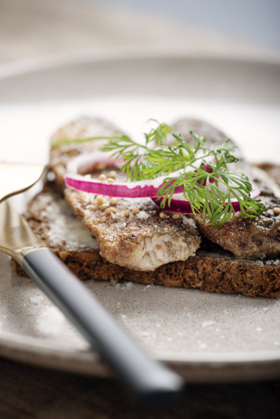 煎鲱鱼或锡兰图片下载