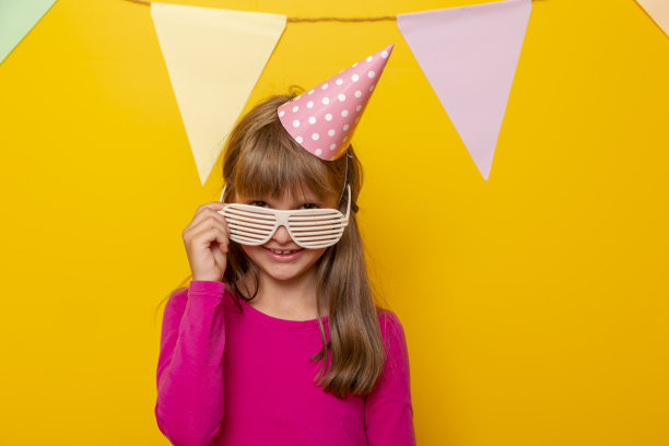 生日女孩肖像图片下载